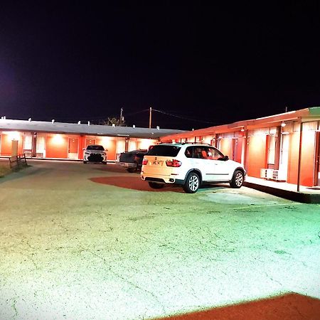 Holiday Host Motel & Rv Park Sonora Bagian luar foto